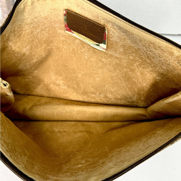 GUCCI GG Monogram Large Clutch - Picture 10 of 13